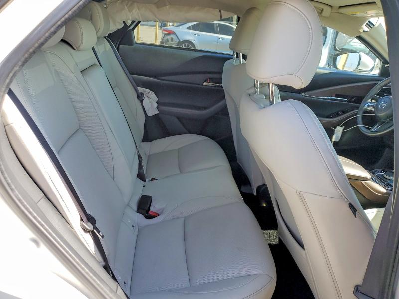 Photo 11 from auction – 2023 MAZDA CX-30 with VIN 3MVDMBDM0PM556863