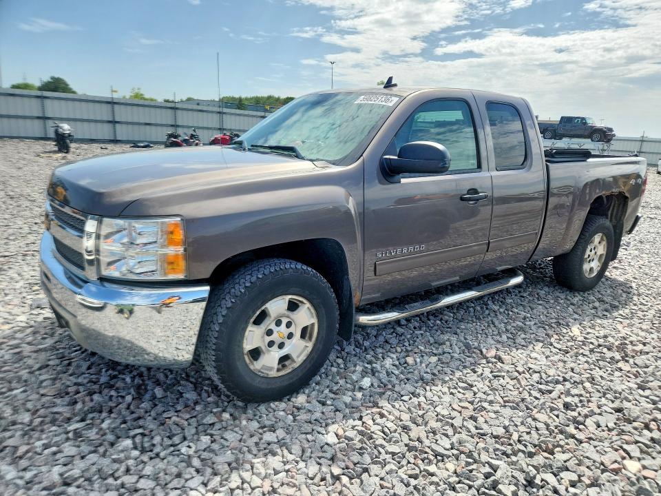 CHEVROLET SILVERADO 2013 with VIN 1GCRKSE76DZ304535 - Photo from auction