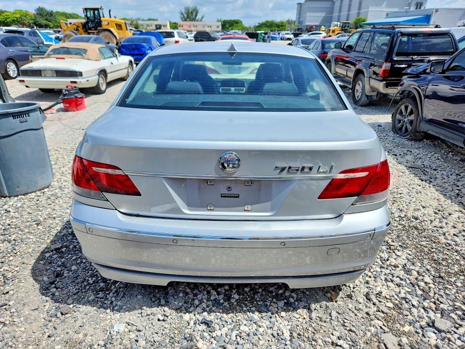 Photo 6 from auction – 2006 BMW 750 with VIN WBAHN83556DT60972