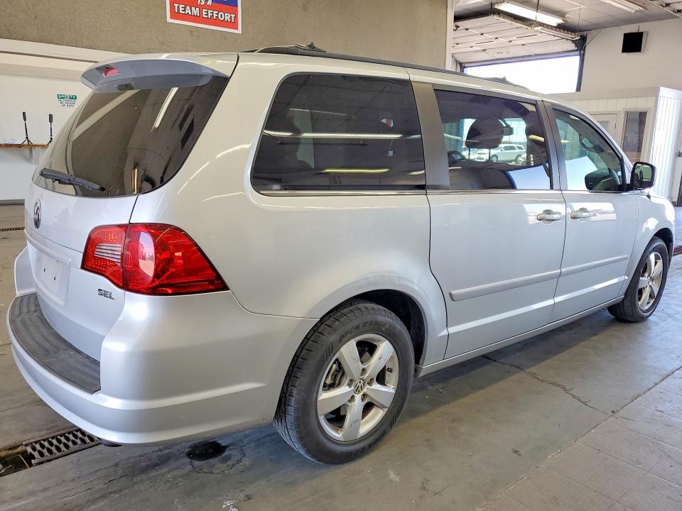 Photo 3 from auction – 2009 VOLKSWAGEN ROUTAN with VIN 2V8HW54X39R560771