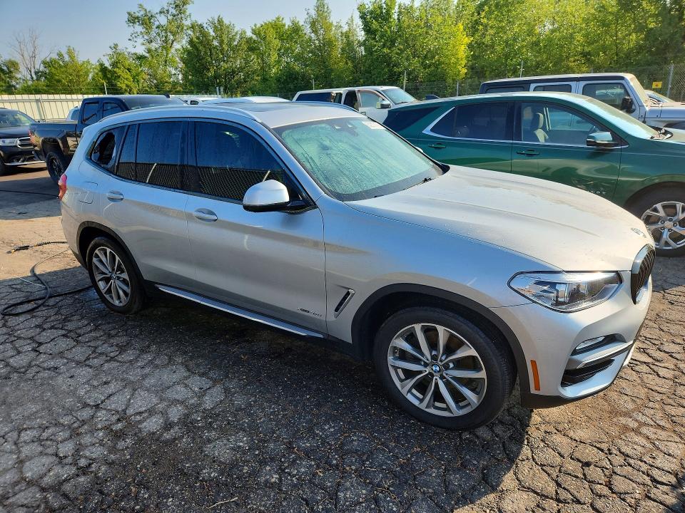 Photo 4 from auction – 2018 BMW X3 with VIN 5UXTR9C55JLC83687