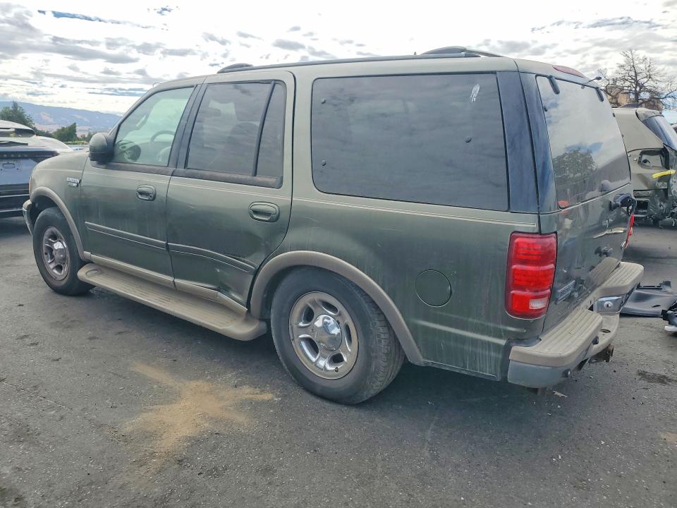 Photo 2 from auction – 2001 FORD EXPEDITION with VIN 1FMFU18L61LA87823