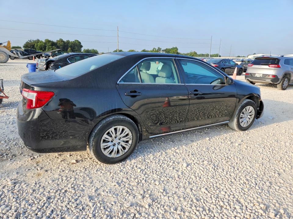 Zdjęcie 3 z aukcji – 2012 TOYOTA CAMRY z VIN 4T1BF1FK0CU083038