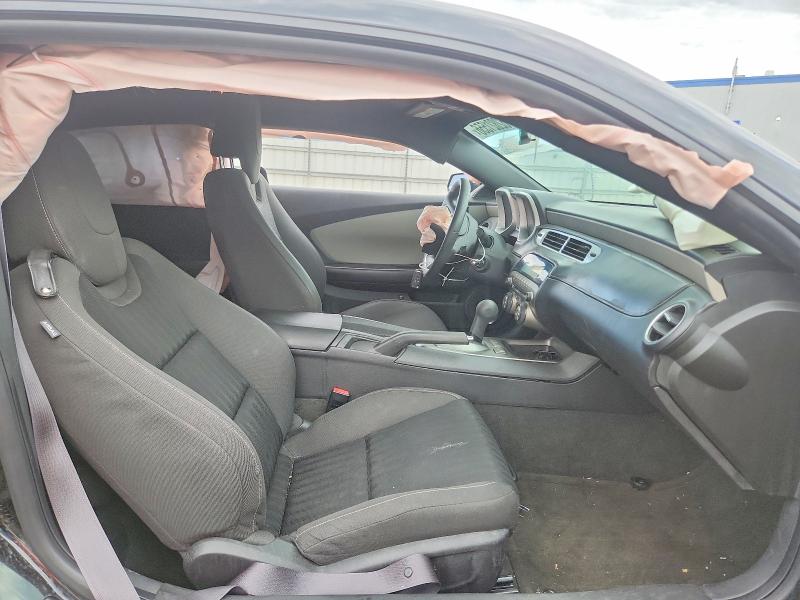 Photo 10 from auction – 2015 CHEVROLET CAMARO with VIN 2G1FB1E35F9110871