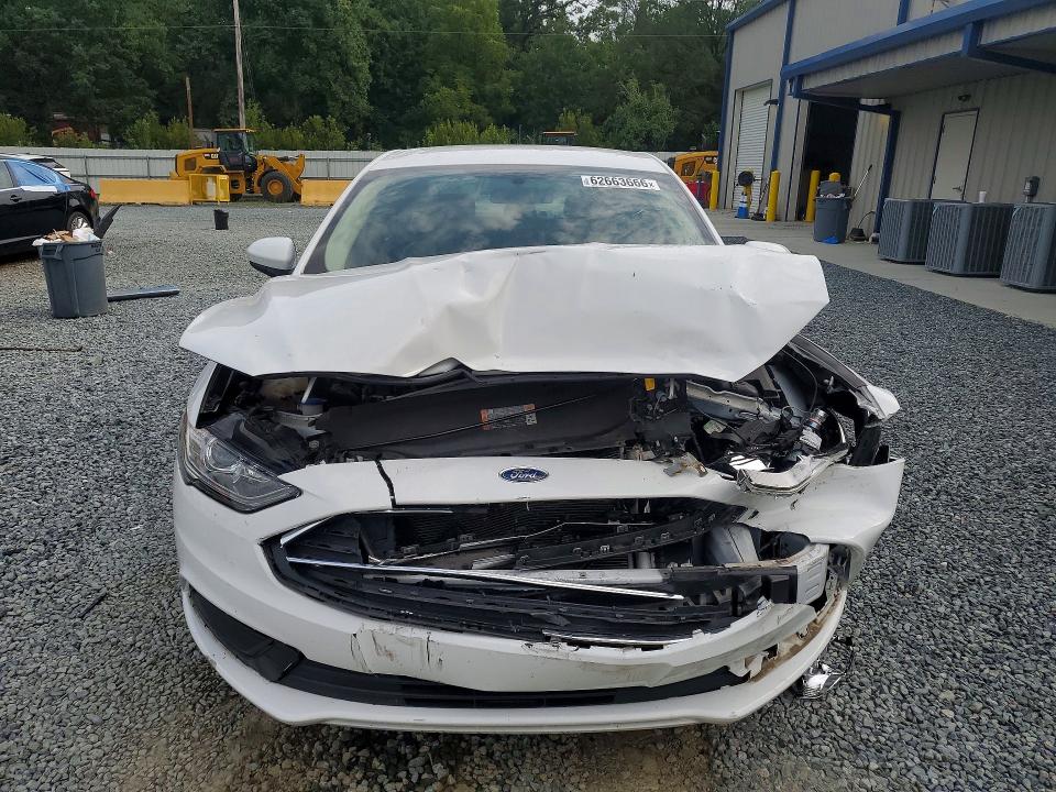 Photo 5 from auction – 2017 FORD FUSION with VIN 3FA6P0H79HR391691