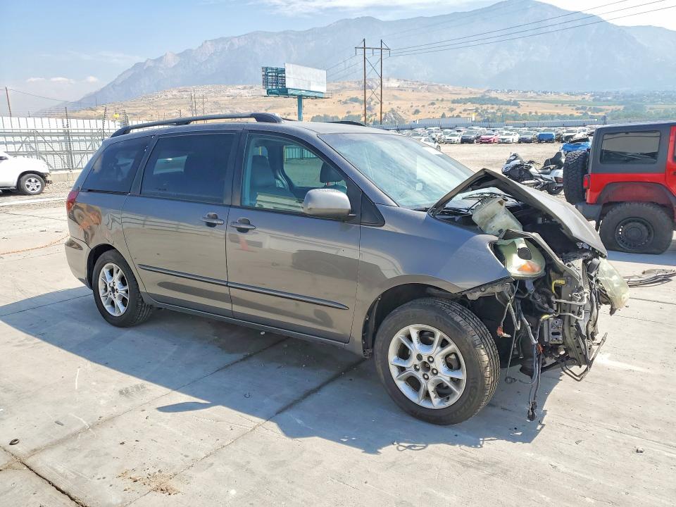 Photo 4 from auction – 2004 TOYOTA SIENNA with VIN 5TDZA22CX4S156279