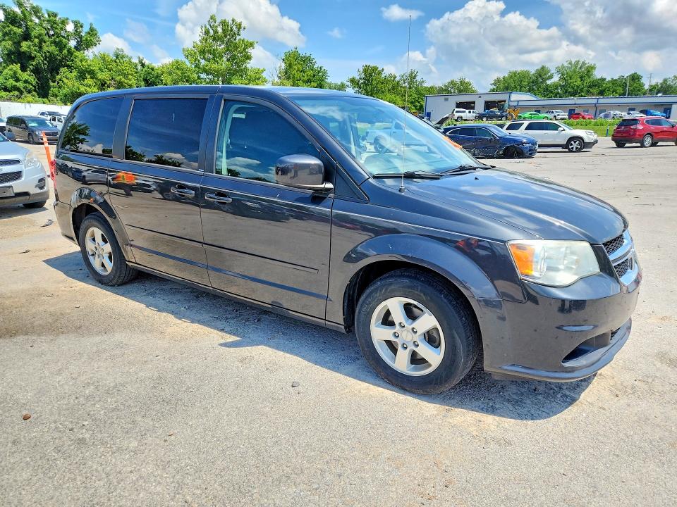 Photo 4 from auction – 2011 DODGE GRAND CARAVAN with VIN 2D4RN3DG5BR741872
