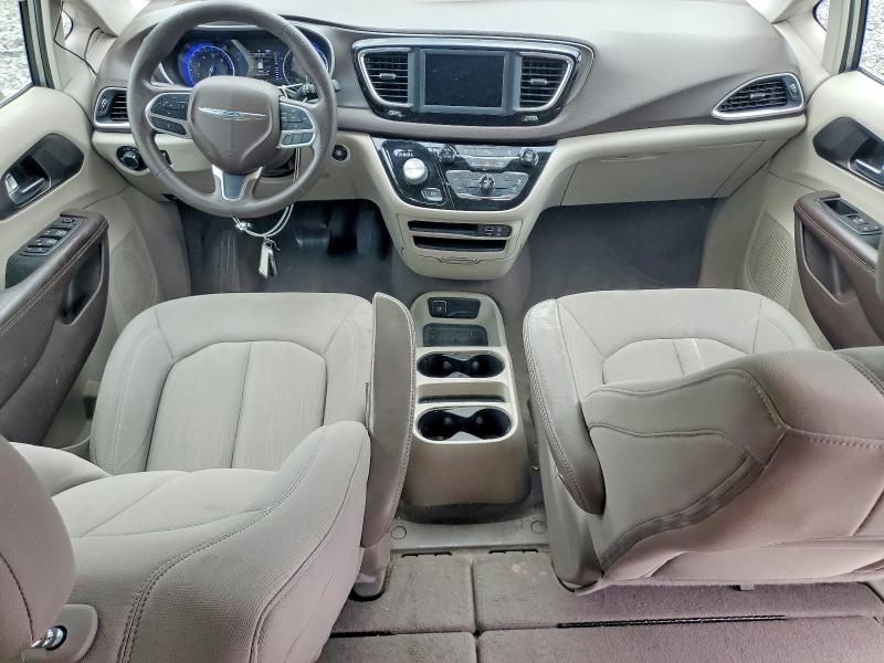 Photo 8 from auction – 2019 CHRYSLER PACIFICA with VIN 2C4RC1CGXKR734103
