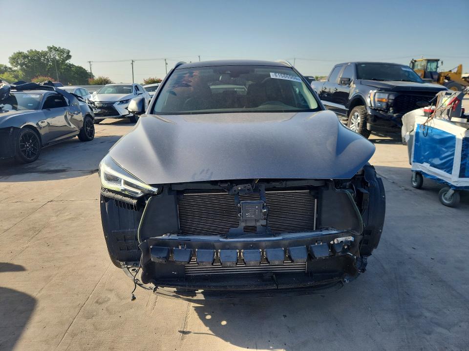 Photo 5 from auction – 2019 INFINITI QX50 with VIN 3PCAJ5M13KF137780