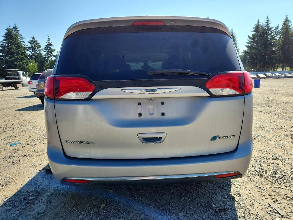 Photo 6 from auction – 2017 CHRYSLER PACIFICA with VIN 2C4RC1H75HR765082