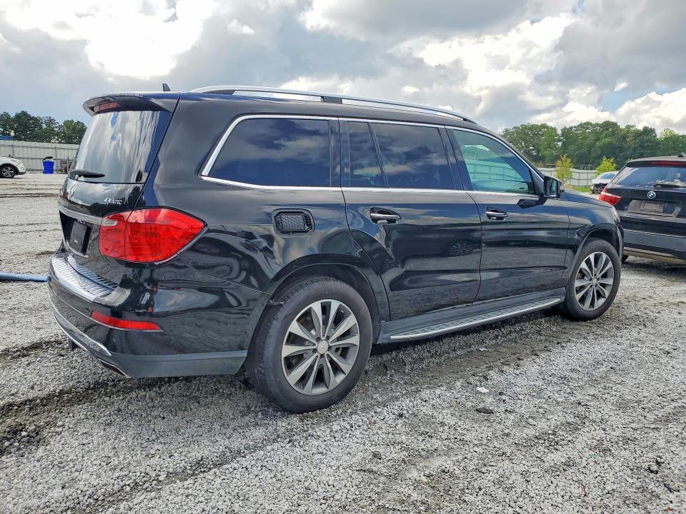 Photo 3 from auction – 2016 MERCEDES-BENZ GL with VIN 4JGDF6EE5GA667976