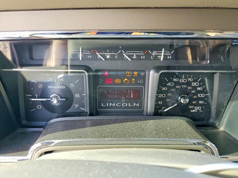 Photo 9 from auction – 2012 LINCOLN NAVIGATOR with VIN 5LMJJ3H51CEL05655