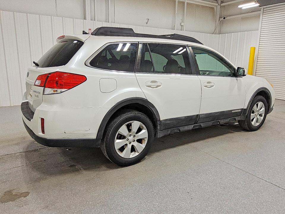 Photo 3 from auction – 2011 SUBARU OUTBACK with VIN 4S4BRBKC4B3358751