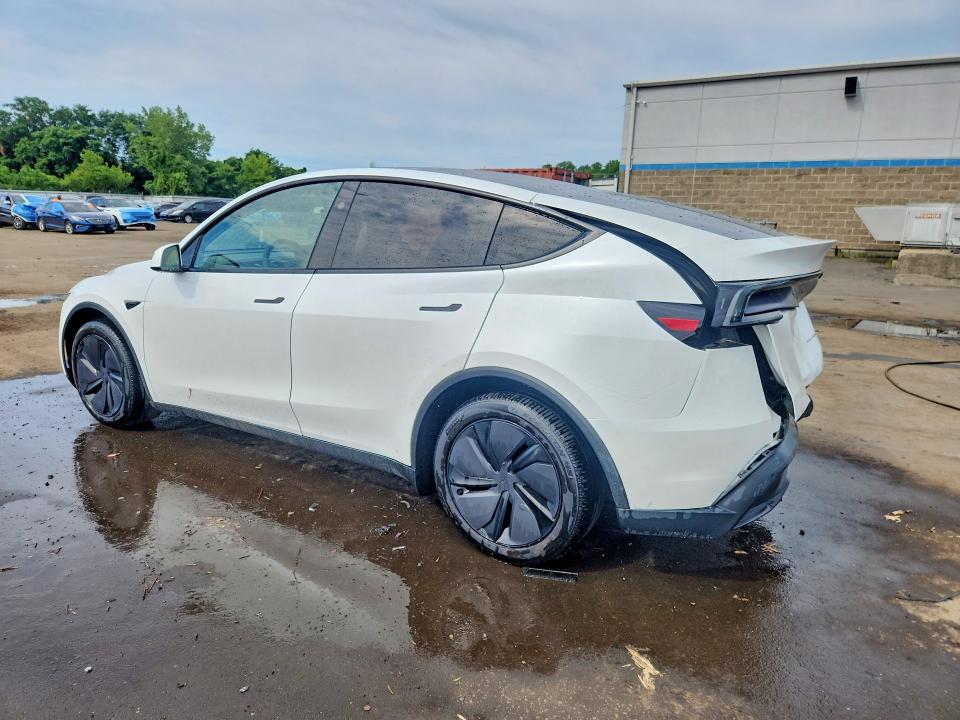 Photo 2 from auction – 2026 TESLA MODEL Y with VIN 7SAYGDEE2TA387084