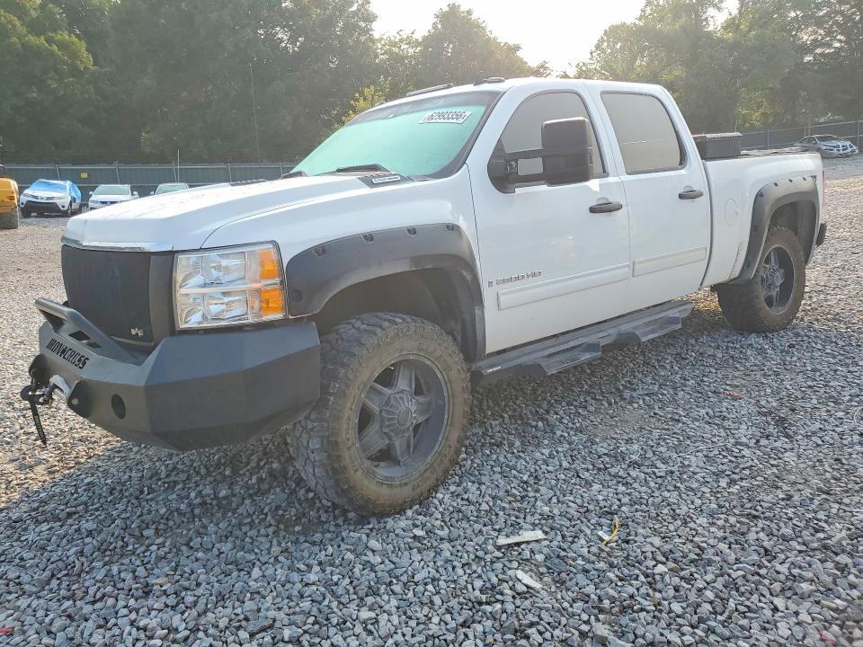 CHEVROLET SILVERADO 2009 with VIN 1GCHK63649F102234 - Photo from auction