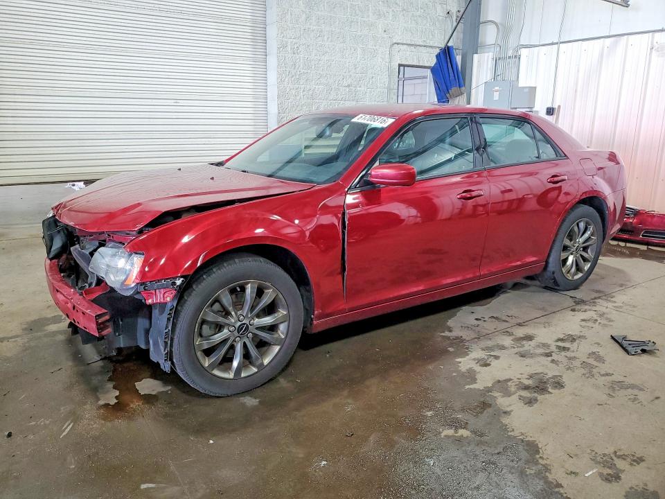 CHRYSLER 300 2014 with VIN 2C3CCAGGXEH357335 - Photo from auction