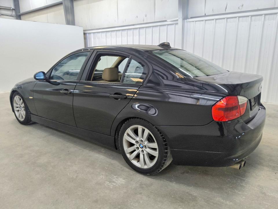 Photo 2 from auction – 2007 BMW 328 with VIN WBAVA33587KX71071