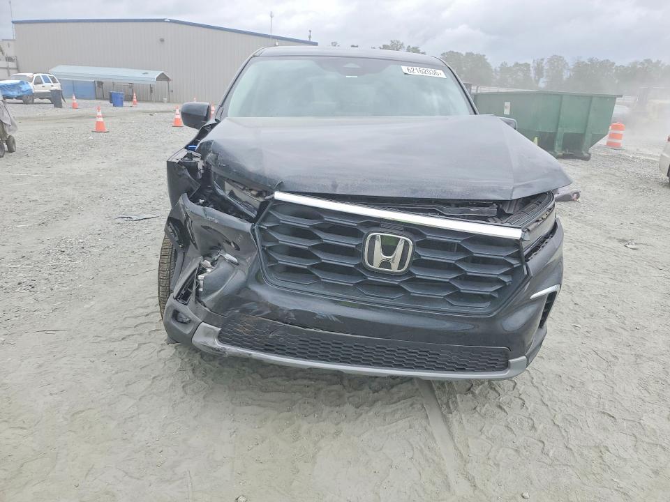 Photo 5 from auction – 2025 HONDA PILOT with VIN 5FNYG2H40SB024157