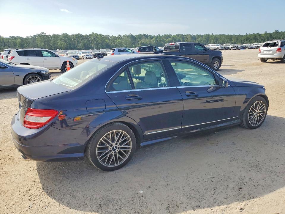 Photo 3 from auction – 2010 MERCEDES-BENZ C with VIN WDDGF5EBXAR089485