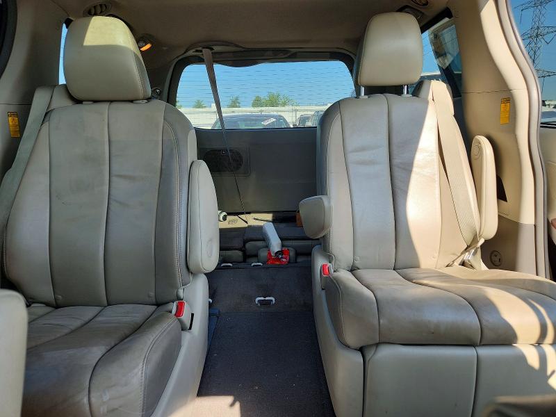 Photo 10 from auction – 2014 TOYOTA SIENNA with VIN 5TDYK3DC6ES491634