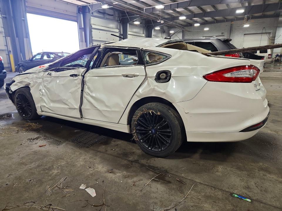Photo 2 from auction – 2016 FORD FUSION with VIN 3FA6P0HD2GR105975