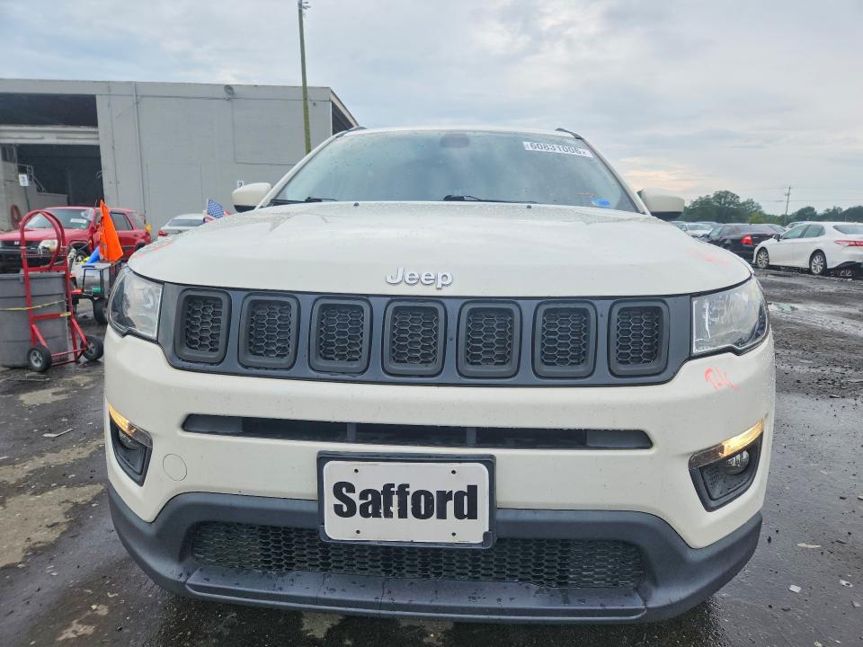 Photo 5 from auction – 2018 JEEP COMPASS with VIN 3C4NJDBB6JT283047