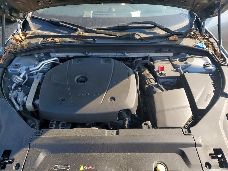 Photo 11 from auction – 2018 VOLVO S90 with VIN LVY992MK8JP020423