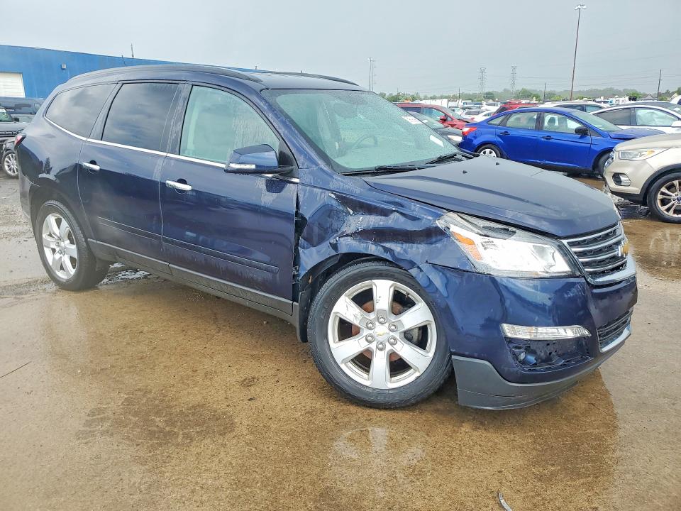 Photo 4 from auction – 2017 CHEVROLET TRAVERSE with VIN 1GNKRGKD4HJ155400