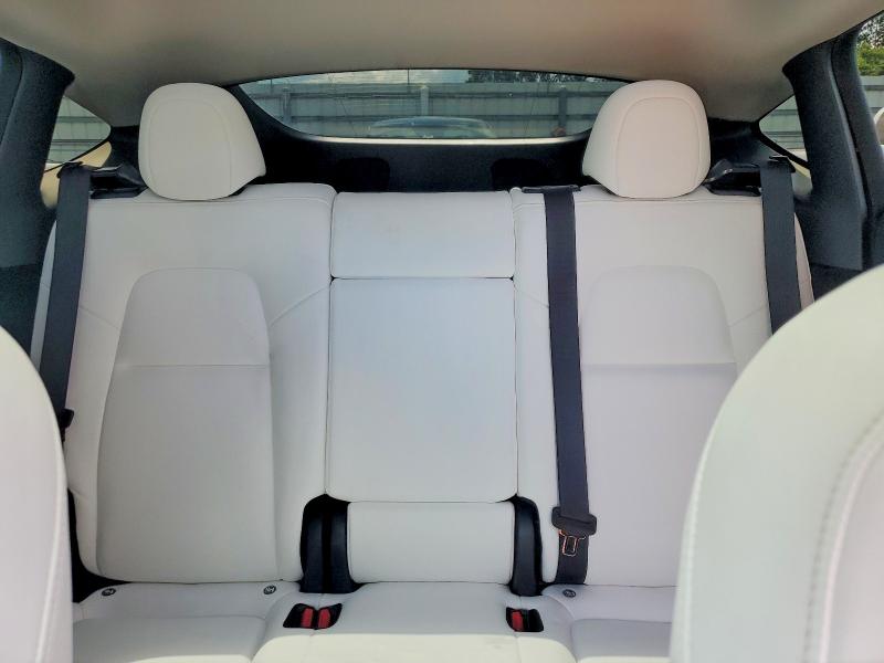 Снимка 10 от търг – 2023 TESLA MODEL Y с VIN 7SAYGDEF8PF704867