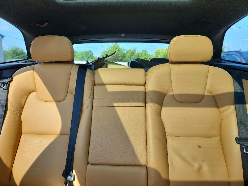 Photo 10 from auction – 2019 VOLVO XC60 with VIN YV4A22RK7K1371570