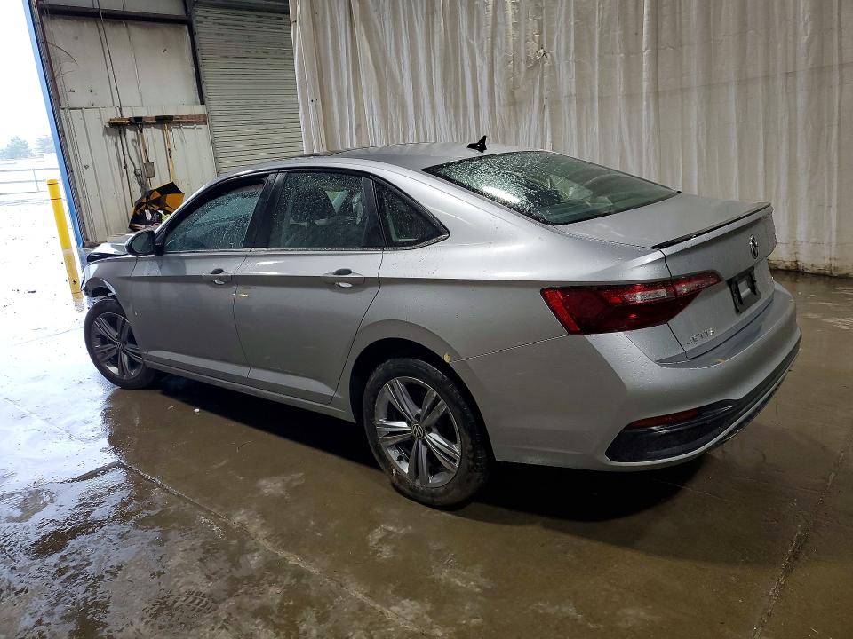 Photo 2 from auction – 2023 VOLKSWAGEN JETTA with VIN 3VW7M7BU3PM042923