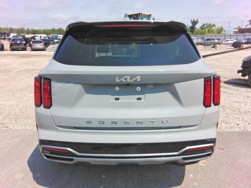 Photo 6 from auction – 2022 KIA SORENTO with VIN 5XYRK4LFXNG093779