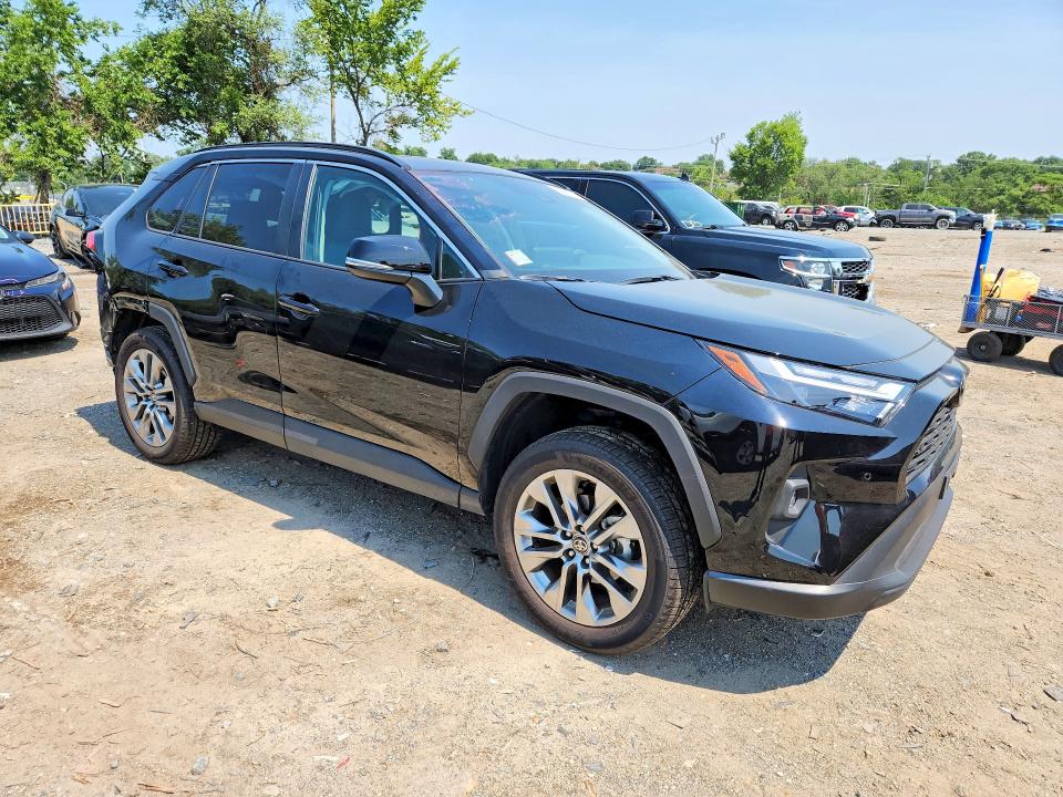 Photo 4 from auction – 2025 TOYOTA RAV4 with VIN 2T3A1RFV7SW625339