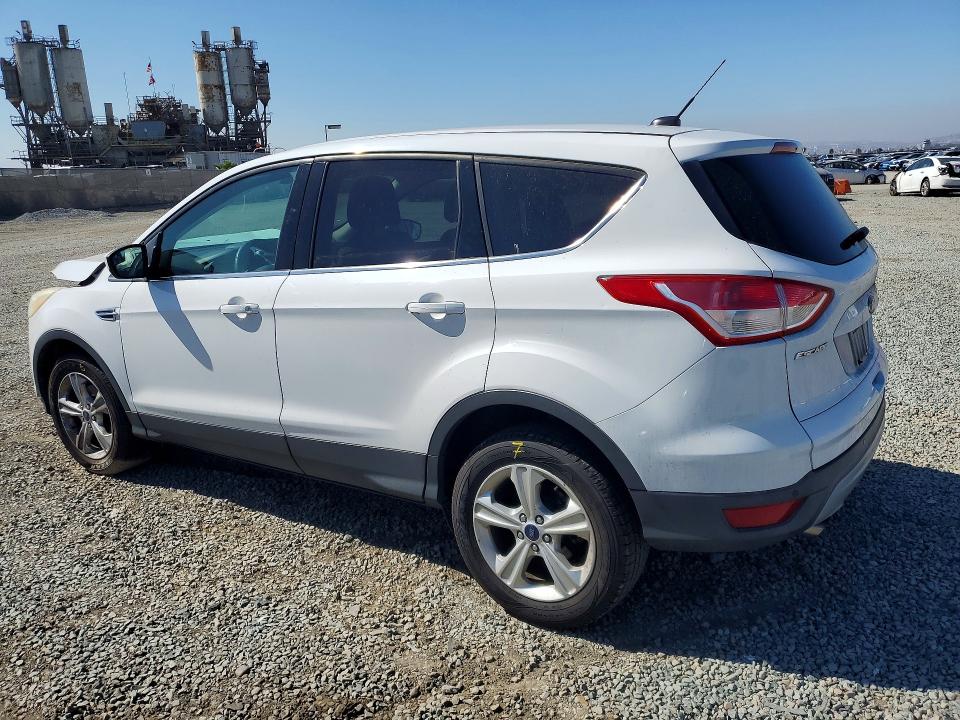 Photo 2 from auction – 2016 FORD ESCAPE with VIN 1FMCU0GX9GUC81945