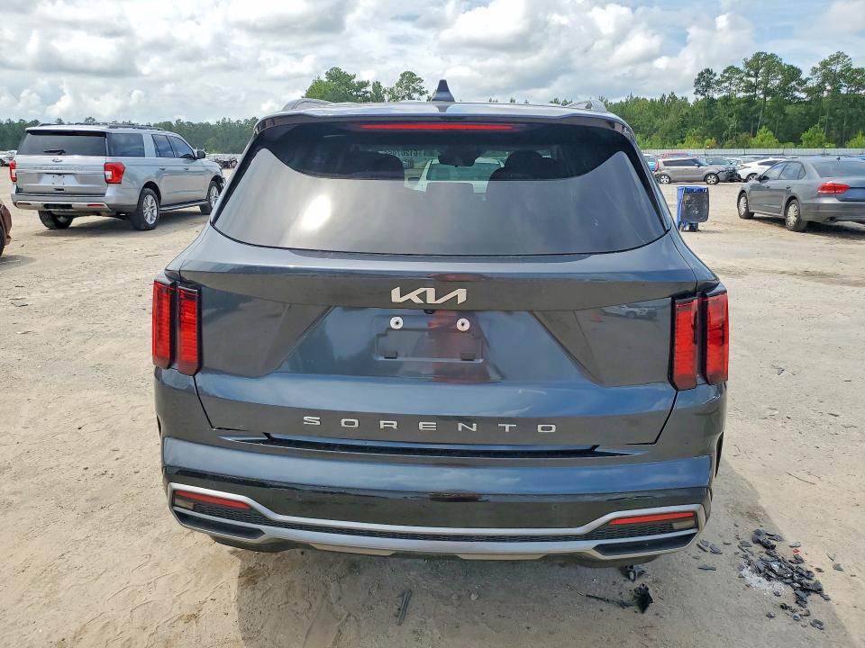 Photo 6 from auction – 2022 KIA SORENTO with VIN 5XYRL4LC7NG132010