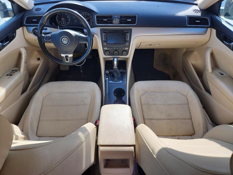Photo 8 from auction – 2015 VOLKSWAGEN PASSAT with VIN 1VWAS7A37FC122407