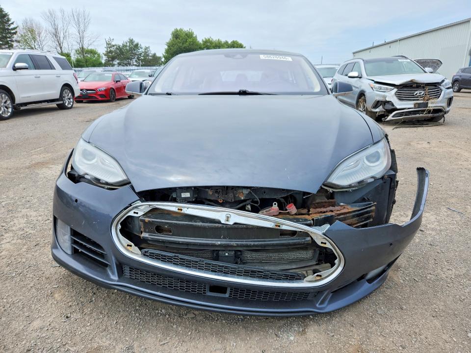 Photo 5 from auction – 2015 TESLA MODEL S with VIN 5YJSA1H20FF098975