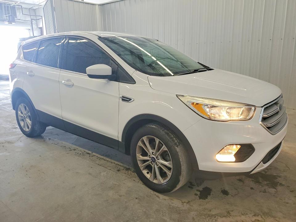 Photo 4 from auction – 2019 FORD ESCAPE with VIN 1FMCU0GD0KUB47582
