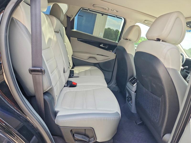 Zdjęcie 11 z aukcji – 2016 KIA SORENTO z VIN 5XYPKDA53GG113777