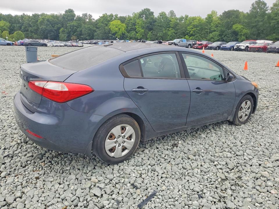 Photo 3 from auction – 2016 KIA FORTE with VIN KNAFK4A65G5572691