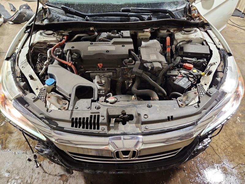 Photo 11 from auction – 2017 HONDA ACCORD with VIN JHMCR6F54HC012993