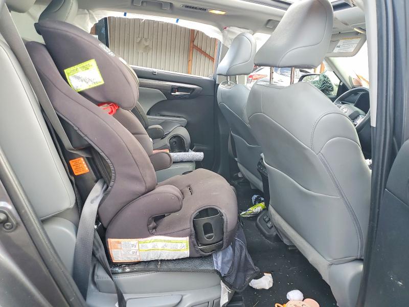 Photo 11 from auction – 2021 TOYOTA HIGHLANDER with VIN 5TDFZRBH6MS069110