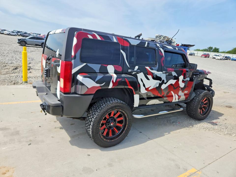 Photo 3 from auction – 2007 HUMMER H3 with VIN 5GTDN13E578239807