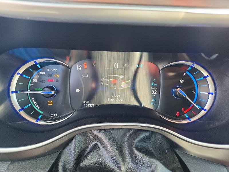 Photo 9 from auction – 2018 CHRYSLER PACIFICA with VIN 2C4RC1N75JR230179