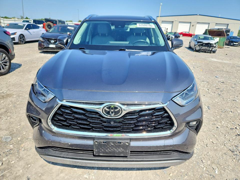 Photo 5 from auction – 2021 TOYOTA HIGHLANDER with VIN 5TDFZRBH4MS147514
