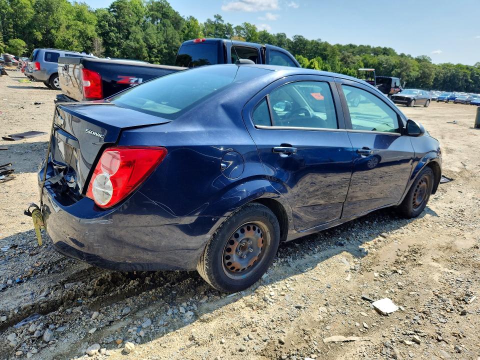 Photo 3 from auction – 2015 CHEVROLET SONIC with VIN 1G1JA5SG2F4161257