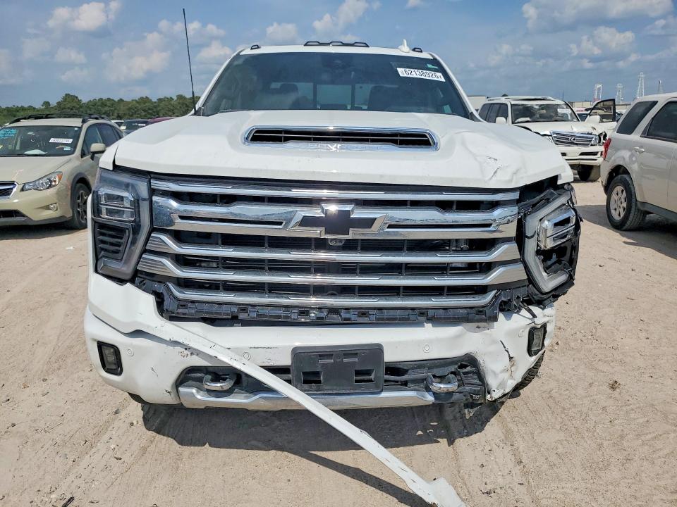 Photo 5 from auction – 2026 CHEVROLET SILVERADO with VIN 2GC4KREY0T1108321
