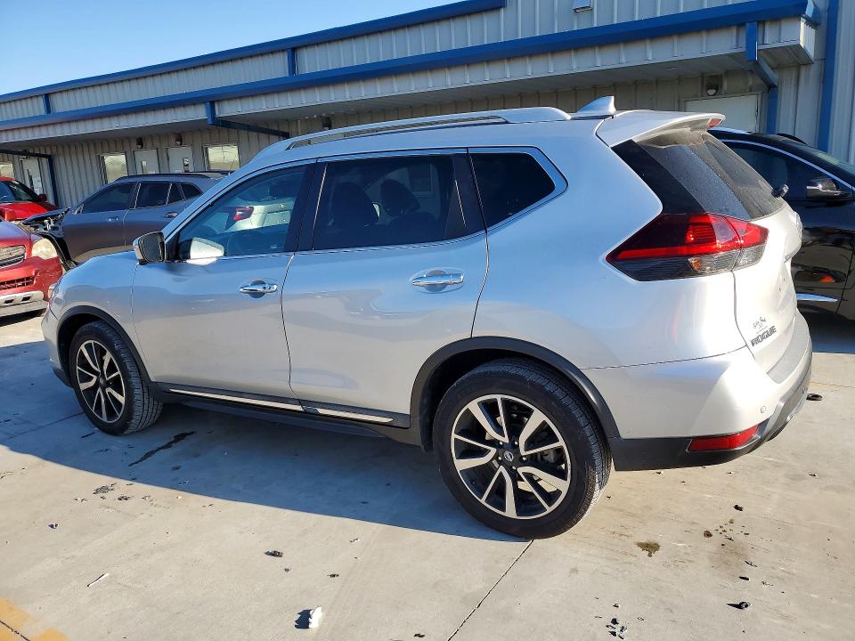Photo 2 from auction – 2019 NISSAN ROGUE with VIN 5N1AT2MV8KC823639