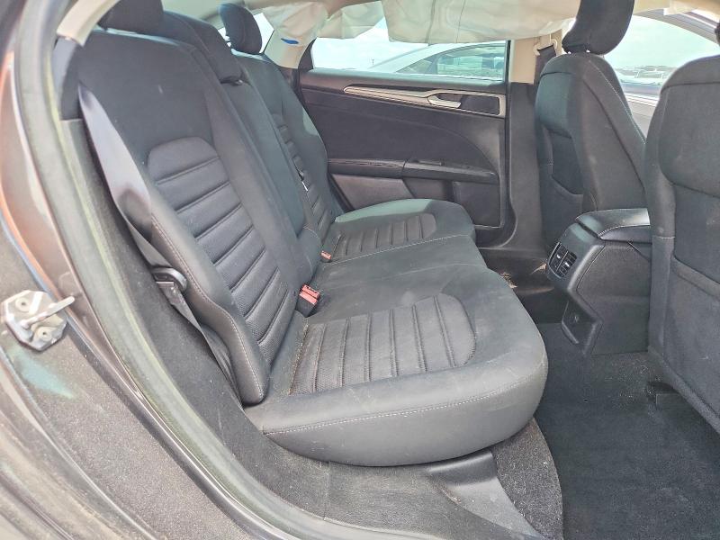 Zdjęcie 10 z aukcji – 2019 FORD FUSION z VIN 3FA6P0LU0KR202818