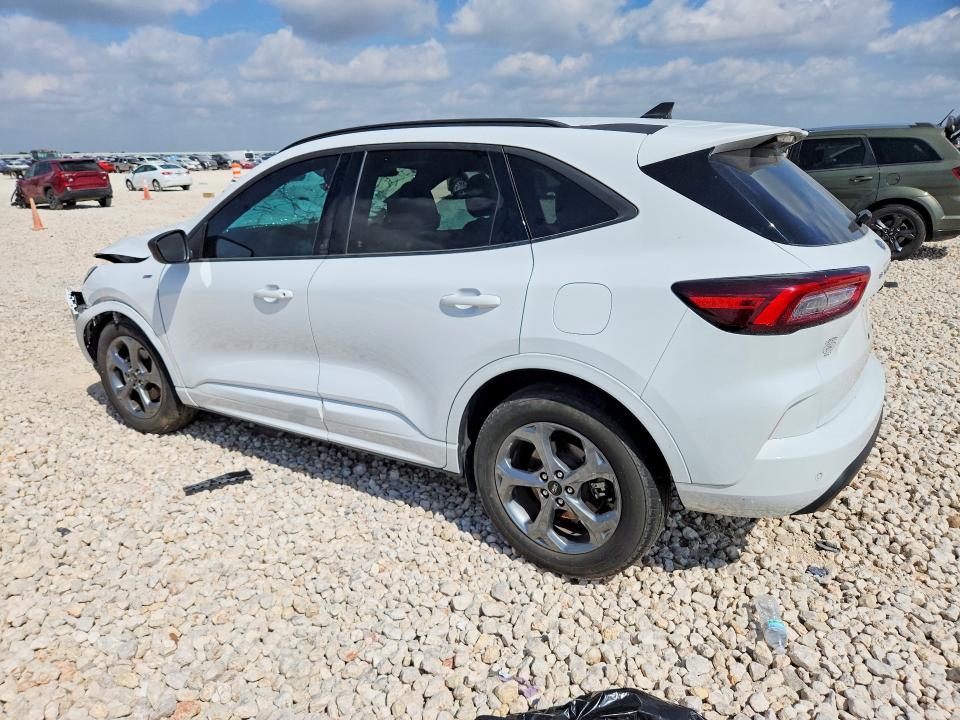 Photo 2 from auction – 2023 FORD ESCAPE with VIN 1FMCU0MN3PUB12507